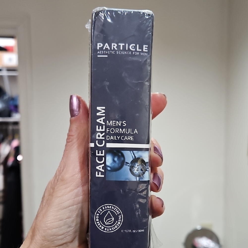 Article Particle Men's Face Cream